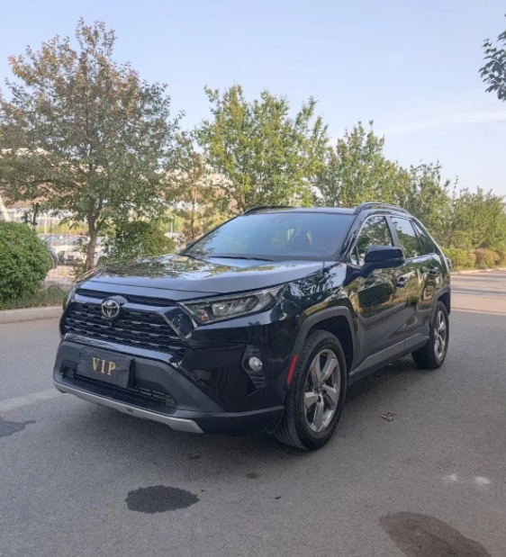 丰田 RAV4 荣放 2022 款 2.0L CVT 两驱风尚版