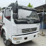 东风牌的二手油罐车，由个人售卖，且能免费送车到家