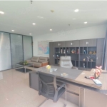 新上房源！美乐城环球中心，102 平精装修，带有全套家具家电，还附带 2 个车位