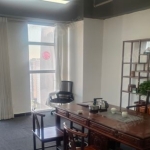 创鑫华城，精装房源出售。位于东南角，拥有落地窗，格局上佳。临近安居中道与江泉