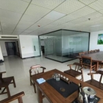 出租鸿基大厦写字楼，内带办公家具。位置在金世纪中道，临近文新金宇、鹿城康桥等区域