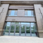 中华大街丰收路口的临街旺铺门市诚招商家