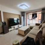 新出的大两房，产权清晰明确，可贷款，是精装好房，小区较新，南北通透