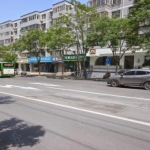 箭岭路的单一层门市正在出售，月租为 3705 元，同时包更名