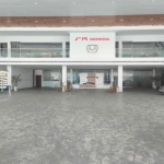 此地段适合开设修理厂或 4S 店。位于邯大路与东环路交叉口向西二百米路北，交通便利，位置优越