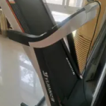 九成新亿健跑步机，开启健康生活新旅程