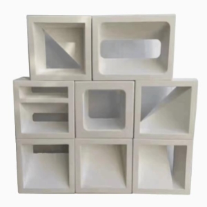 水泥空心砖与发泡陶瓷构建的艺术世界