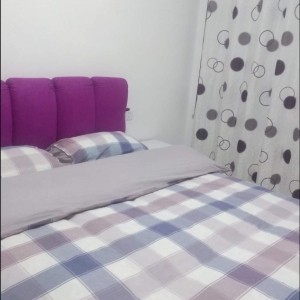 高铁站处的影视空间（采用密码自助入住）