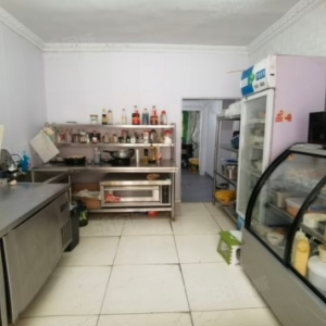 渚河路营业中的外卖店对外转让，能够空转，不限行业