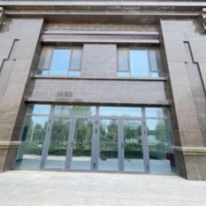 中华大街丰收路口的临街旺铺门市诚招商家