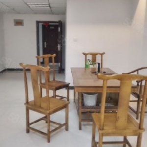 金恒基鹿城国际，配备家具家电，能直接用于办公和注册