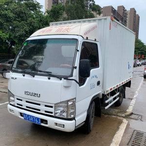 庆铃五十铃 五十铃 100P 型载货车，长度 3.2 米，具备 98 马力