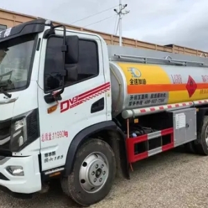 东风 8 吨二手油罐车，本地车，手续齐全，低价转手