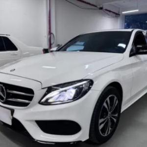 奔驰 S 级 2012 款的 S 300 L 尊贵型 Grand Edition 车型