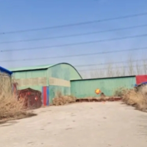 能够作为厂房使用，也能够作为仓库使用，交通极为便利