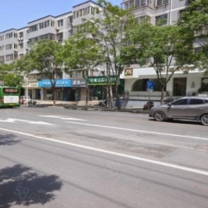 箭岭路的单一层门市待售，月租 3705 ，可包更名