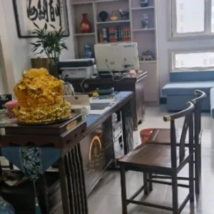 写字楼公寓待售，临近高速及高铁，距离四中不远