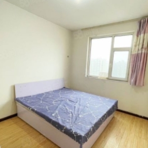 圣水湖畔有特价次卧出租，非中介房源。可月付，临近老东站和海洋公园。随时可以入住