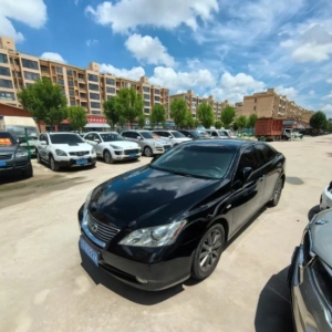 雷克萨斯 ES 在 2006 年推出的 350 车型，经典之作，魅力非凡