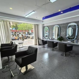 丛台北路有一家精装修的美容美发店空转，且无行业限制